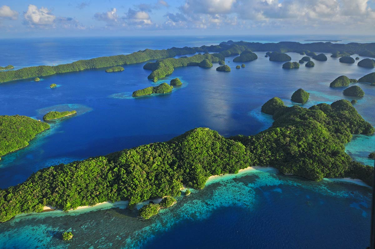 Sam's Tours Palau - Helicopter Flight